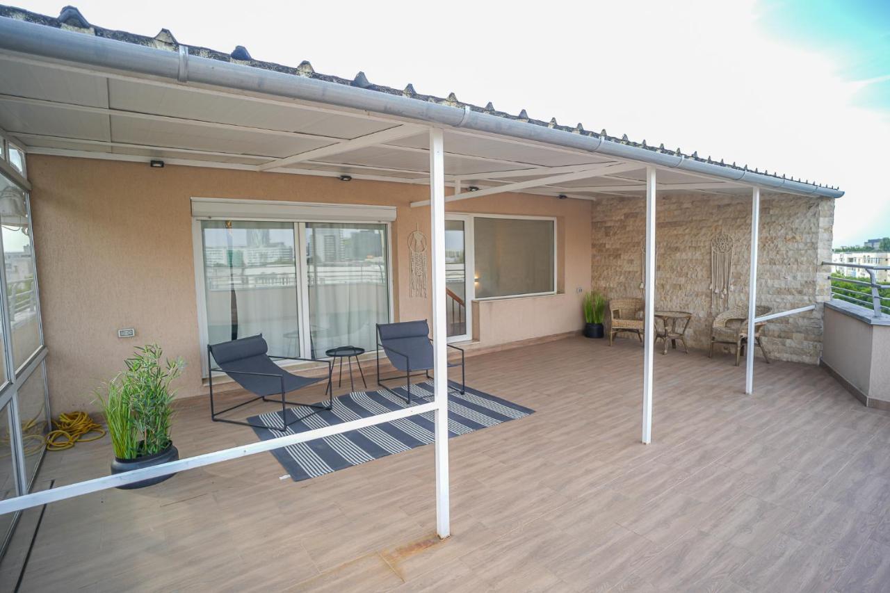 Penthouse With Huge Rooftop & Amazing City View Bucarest Esterno foto