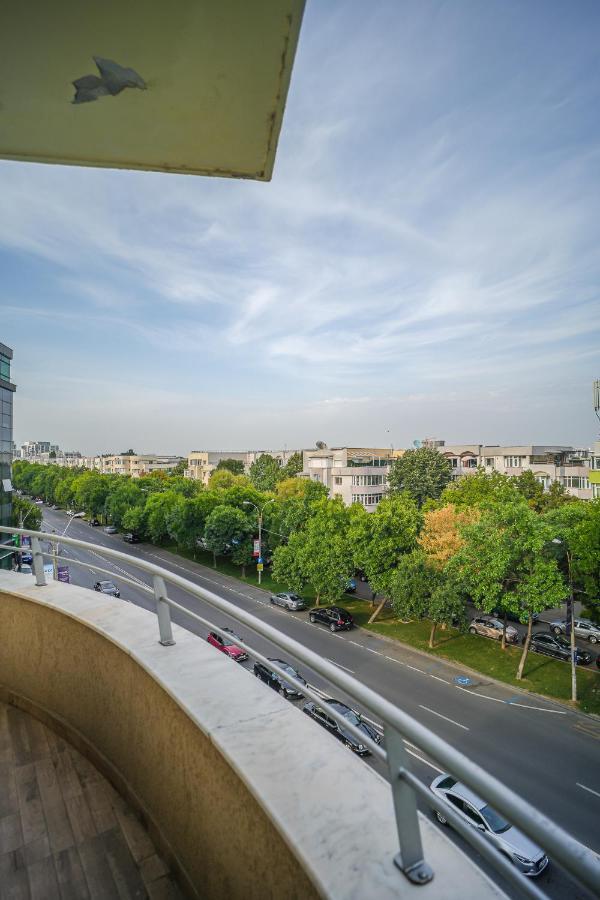 Penthouse With Huge Rooftop & Amazing City View Bucarest Esterno foto