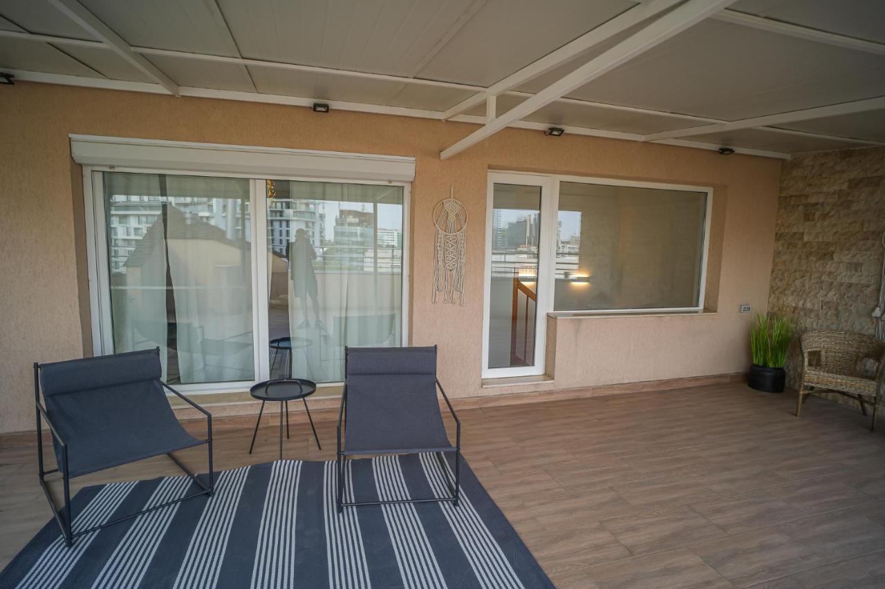 Penthouse With Huge Rooftop & Amazing City View Bucarest Esterno foto