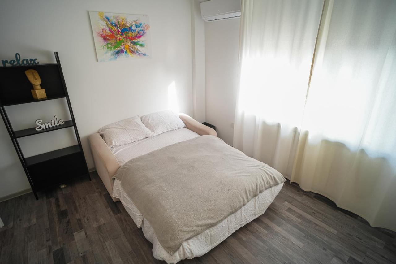 Penthouse With Huge Rooftop & Amazing City View Bucarest Esterno foto